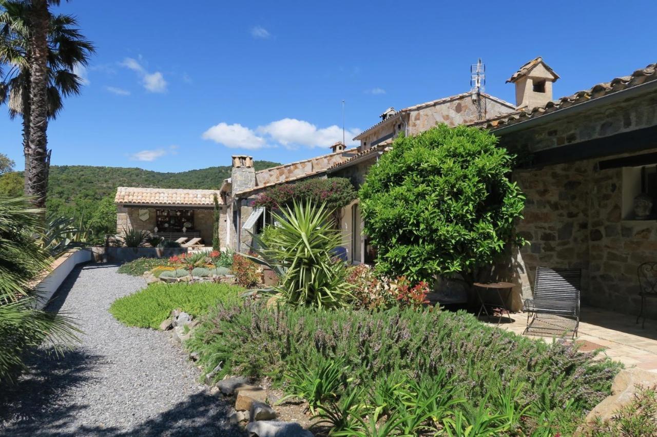 Bed and Breakfast Les Aurochs Grimaud Exterior foto