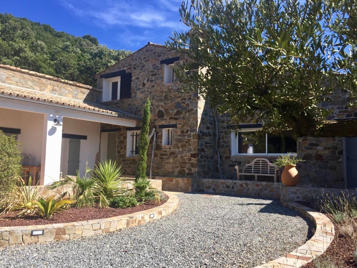 Bed and Breakfast Les Aurochs Grimaud Exterior foto