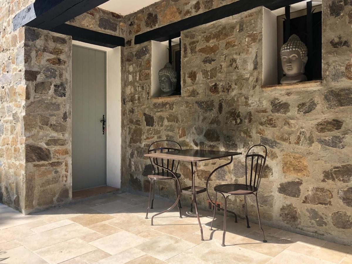 Bed and Breakfast Les Aurochs Grimaud Exterior foto
