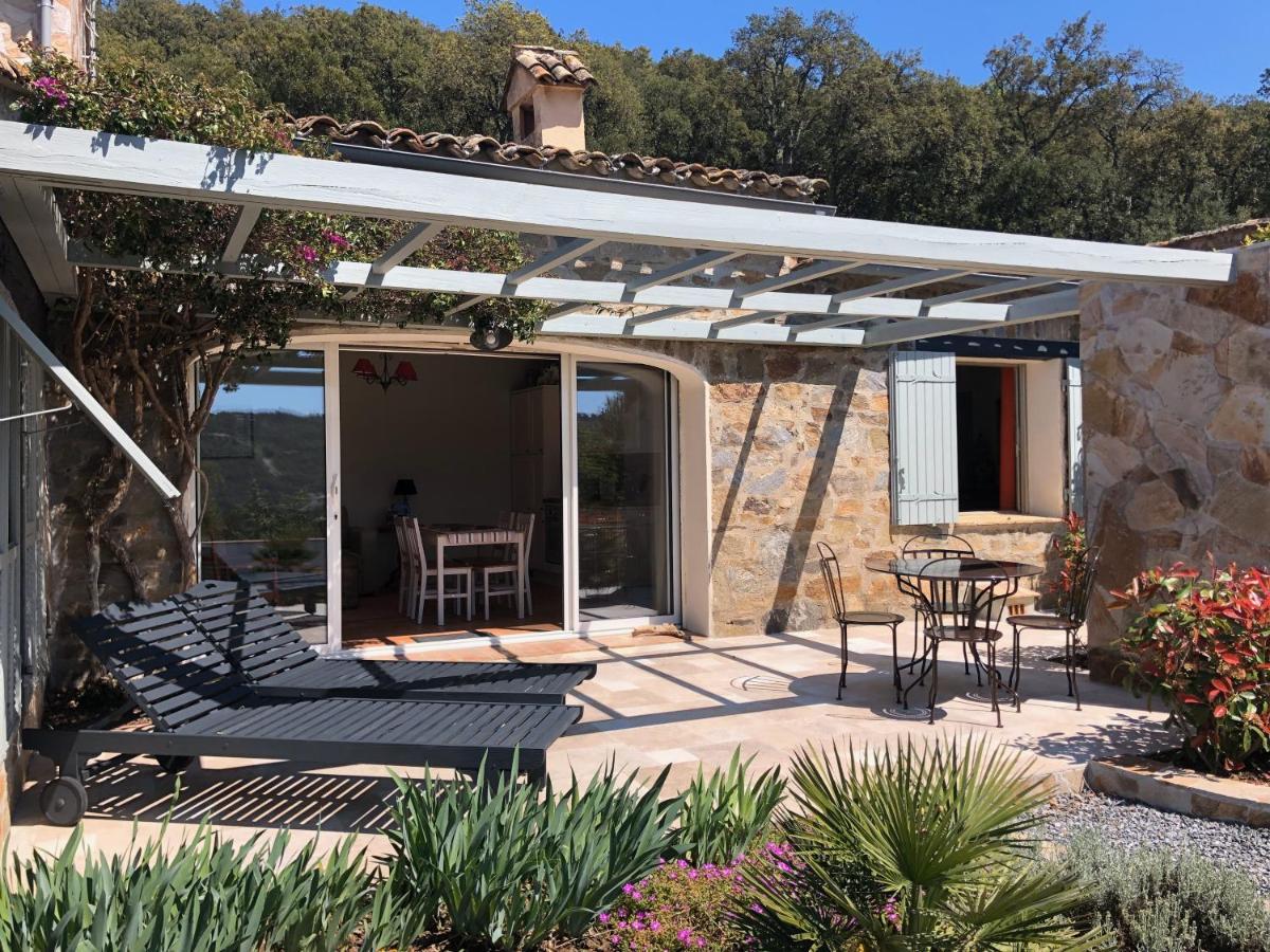 Bed and Breakfast Les Aurochs Grimaud Exterior foto
