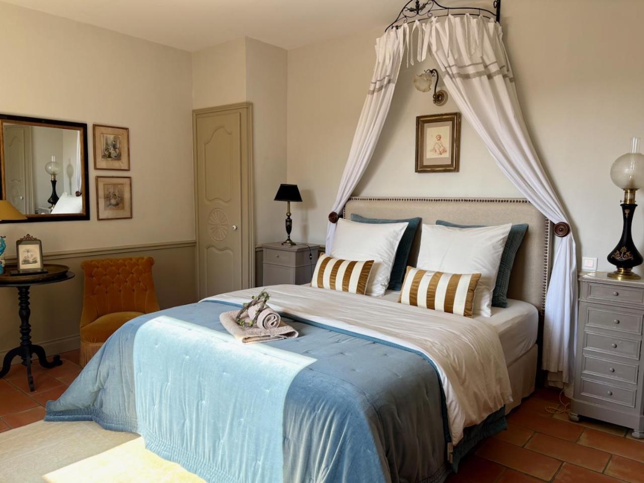Bed and Breakfast Les Aurochs Grimaud Exterior foto